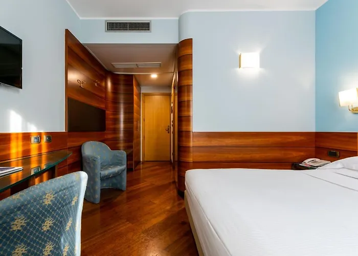 Mirage Sure Collection By Western Hotel