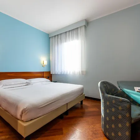 Mirage Sure Collection By Western 4* ミラノ